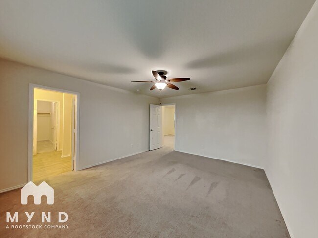 Building Photo - 113 Kildeer Pass