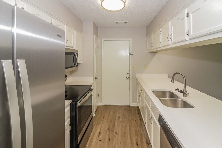 Building Photo - 6640 Elmore Ridge Ln
