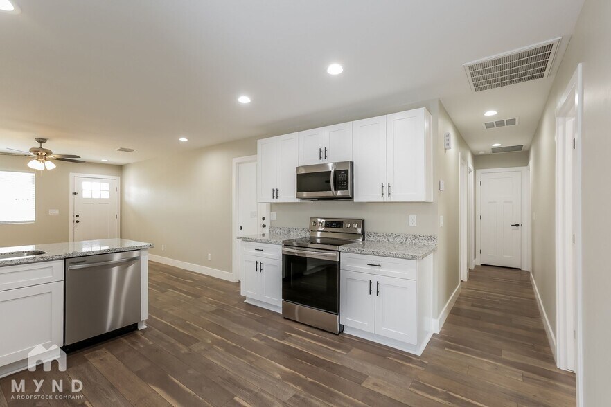Building Photo - 4731 S 38th Ln