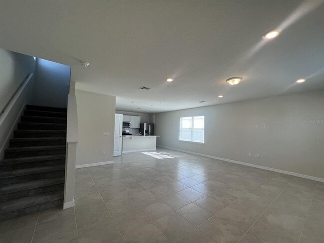 Building Photo - 3355 Vine Leaf St