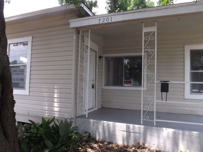 Primary Photo - 7201 Avenue I