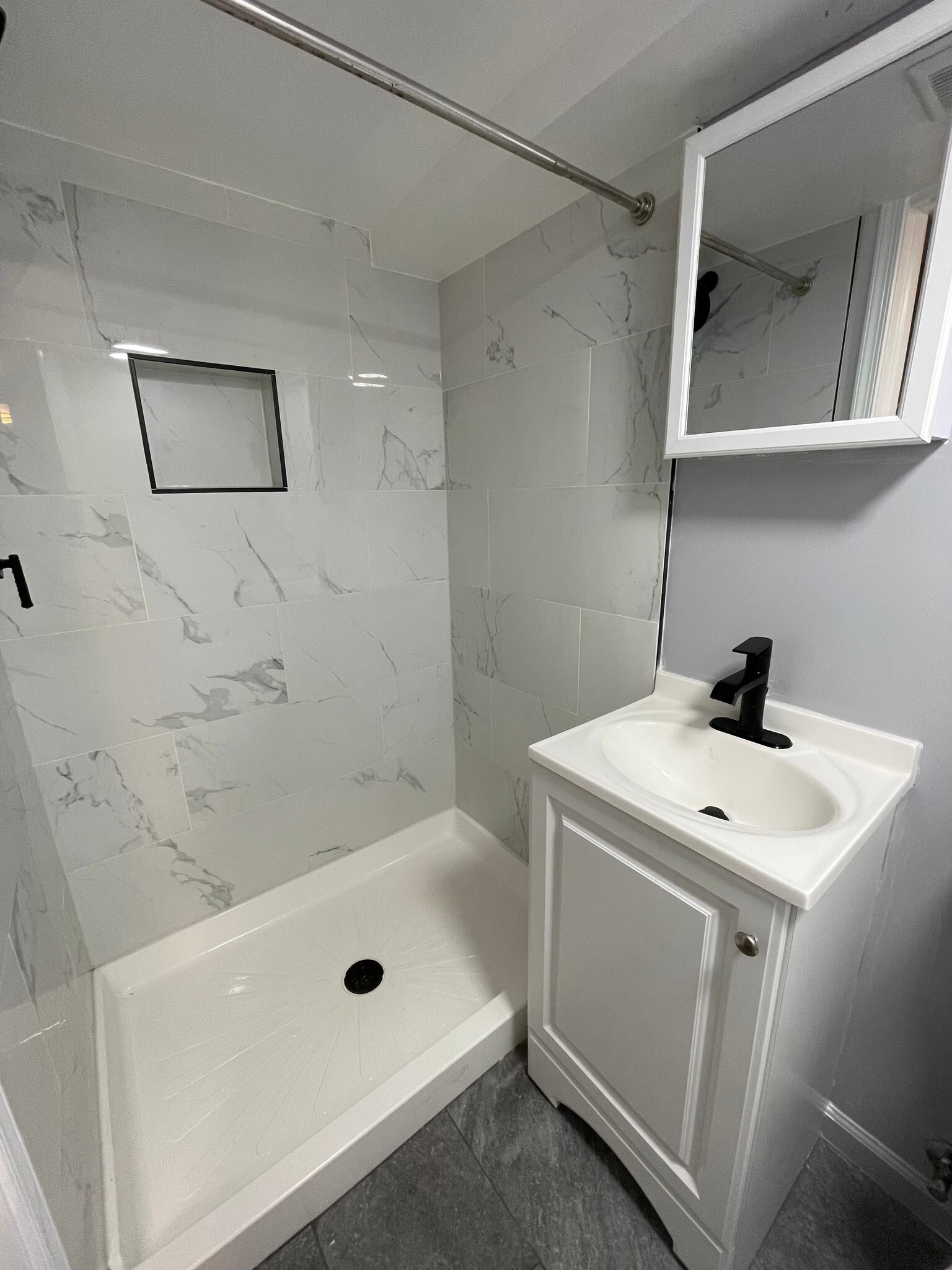 Building Photo - 204 34th St NE