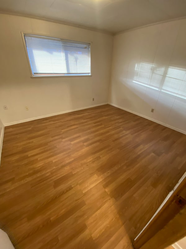 Building Photo - 211 N 16th Ave