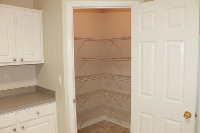 Building Photo - 1606 Trent St