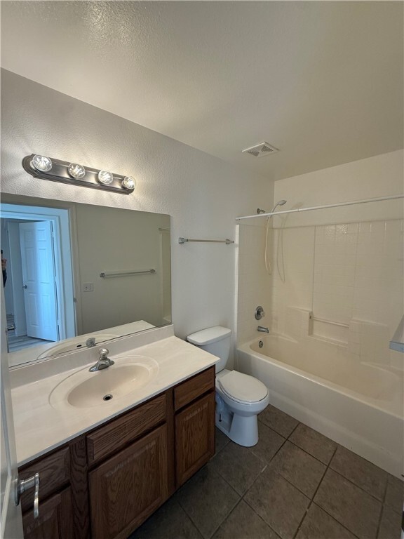 Building Photo - 2748 Southern Ave