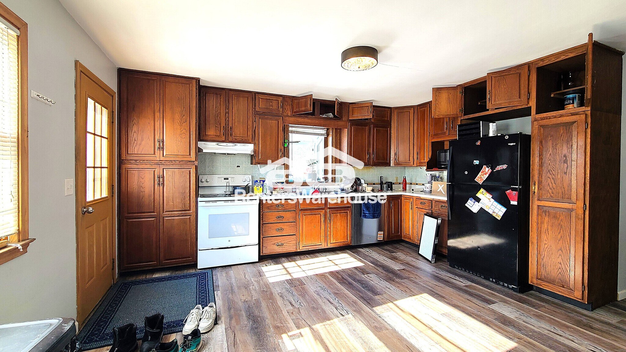 Building Photo - 525 Birch St