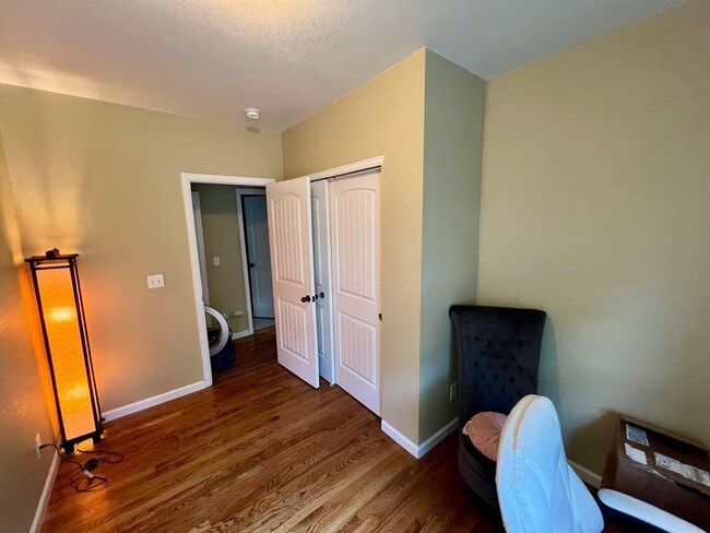 Building Photo - Santa Fe Arts District Gem, 3bed x 2 bath