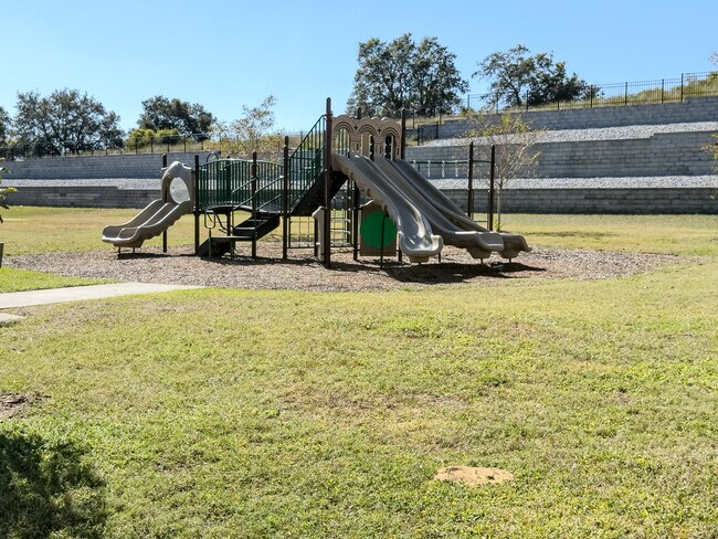 Building Photo - 9419 Westside Hls Dr