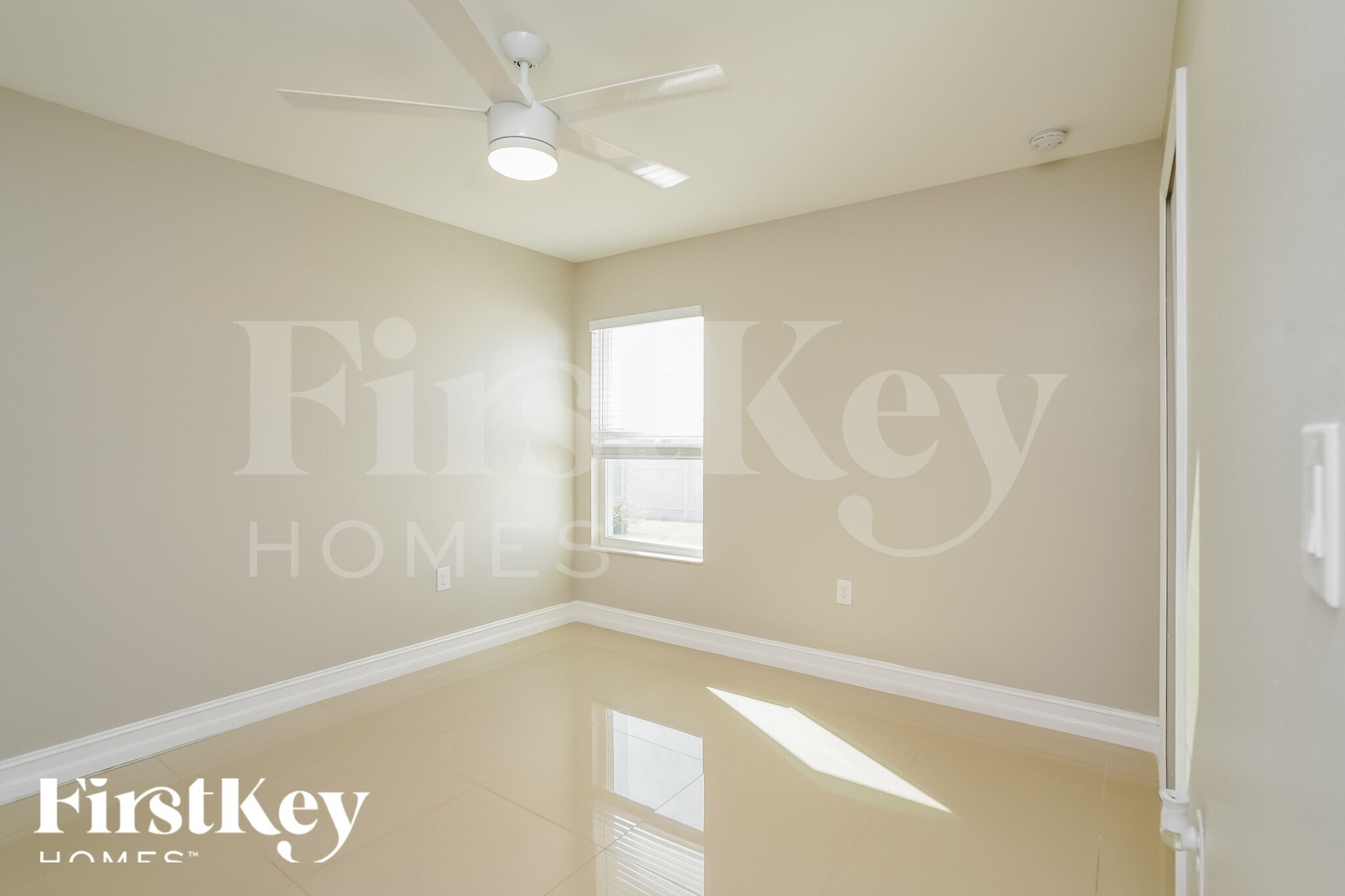 Building Photo - 601 NW 17th Ave