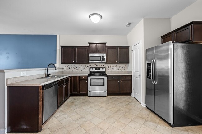 Building Photo - 525 Oyster Rock Ln