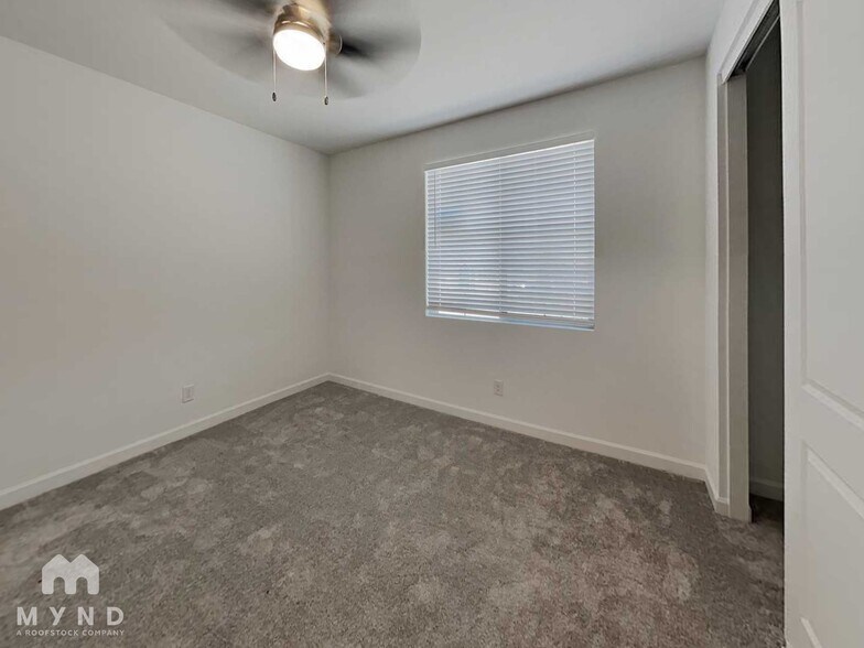 Building Photo - 13409 W Tether Trail