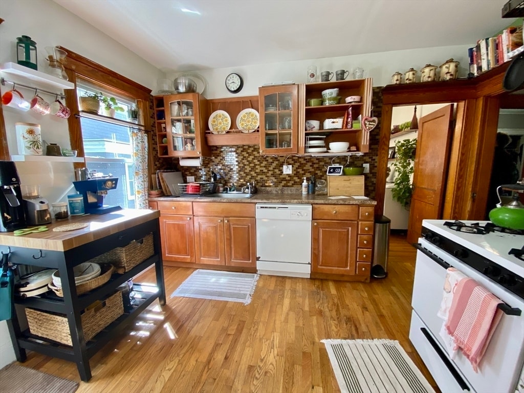 Building Photo - 12 Saint Peter St