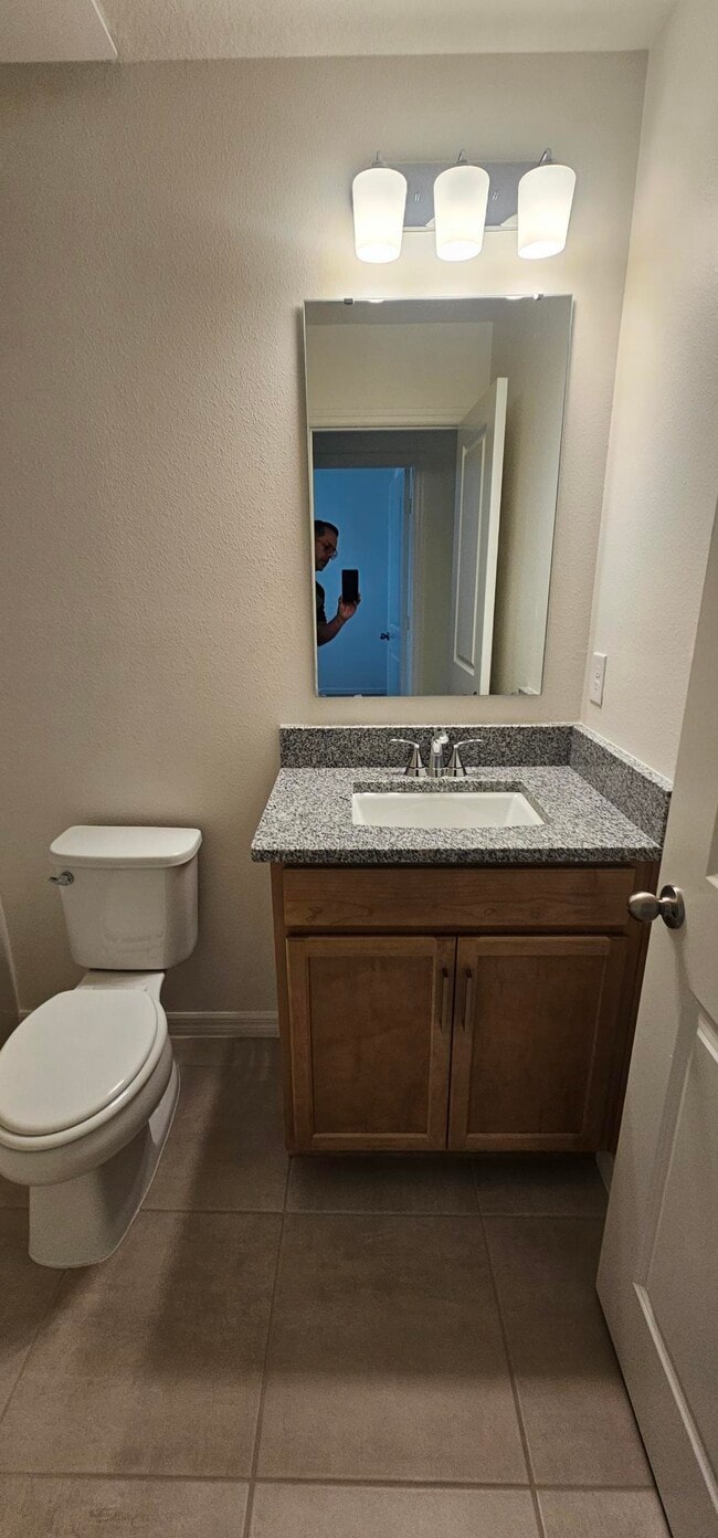 Building Photo - 2766 Raindrop Run St