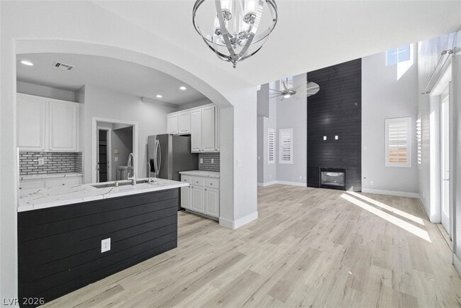 Building Photo - 972 Prestwick St