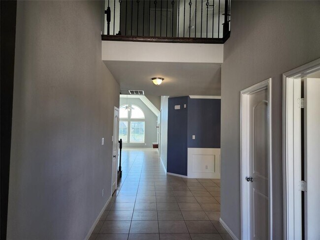Building Photo - 119 Covington Ct