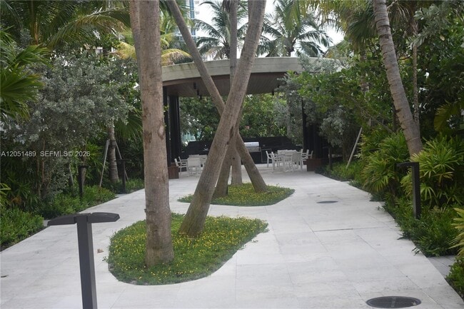 Building Photo - 6365 Collins Ave