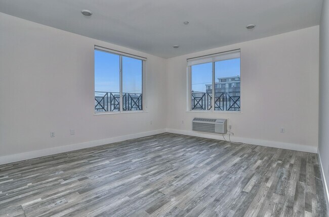 Building Photo - 140 Avenue B