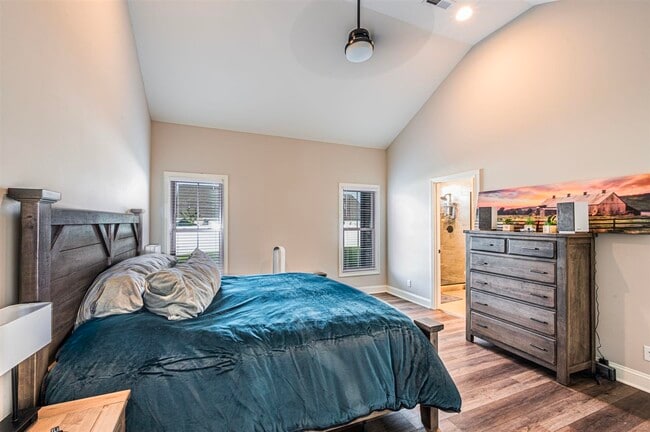 Building Photo - 535 Cumberland Pointe Ln