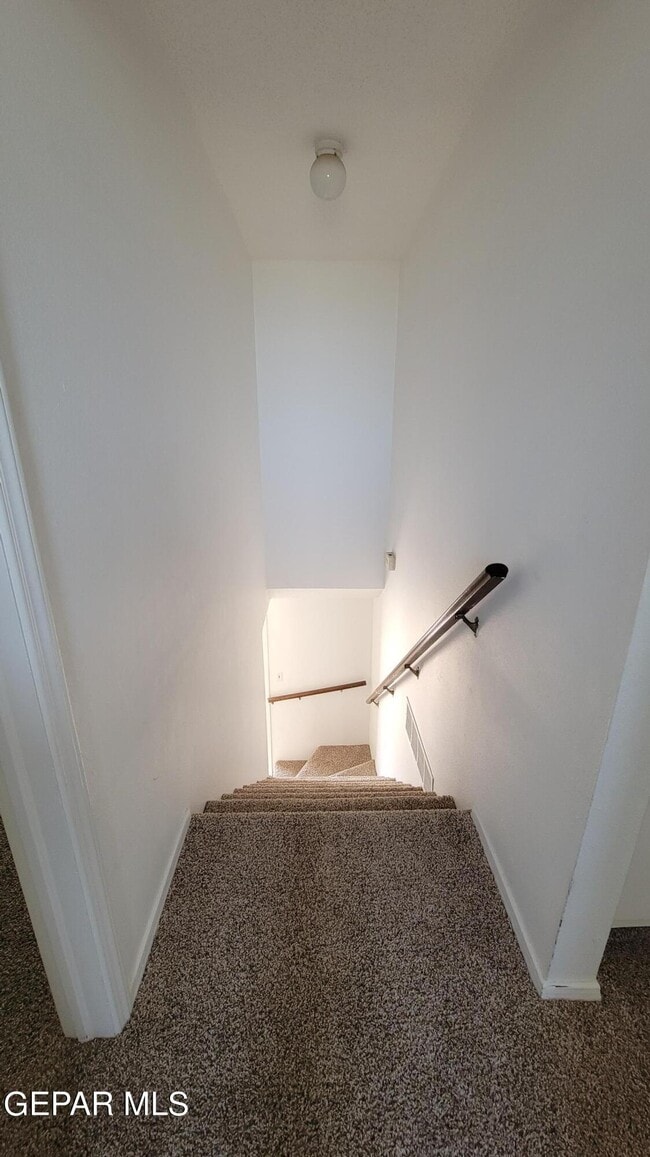 Building Photo - 1405 Cessna Dr