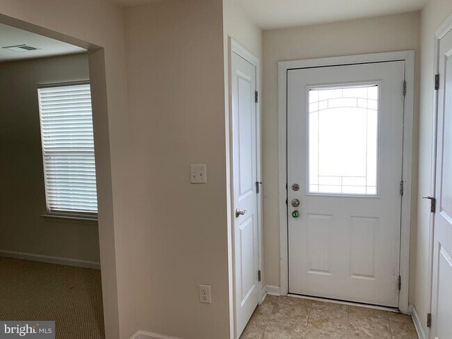 Building Photo - 9022 Randolph Cir