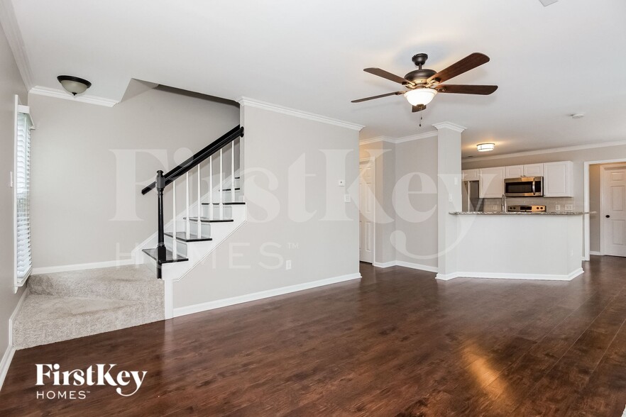 Building Photo - 7206 Brassy Creek Ln