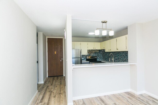 Building Photo - 98-410 Koauka Loop #14B