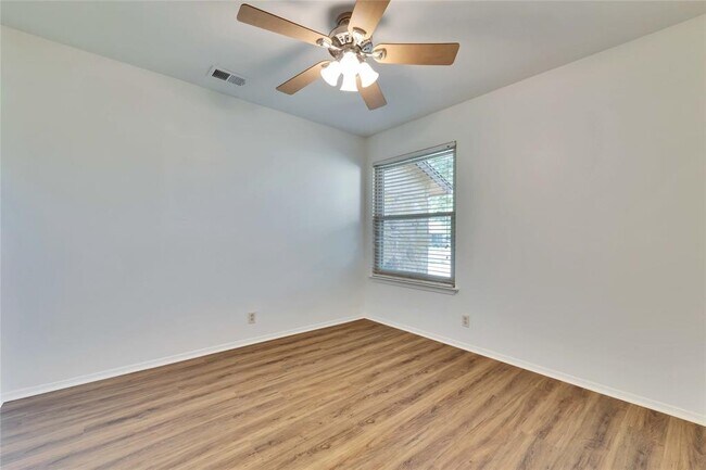 Building Photo - 3411 Monument Dr