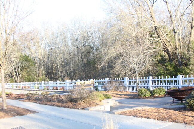 Building Photo - 10519 Royal Winchester Dr