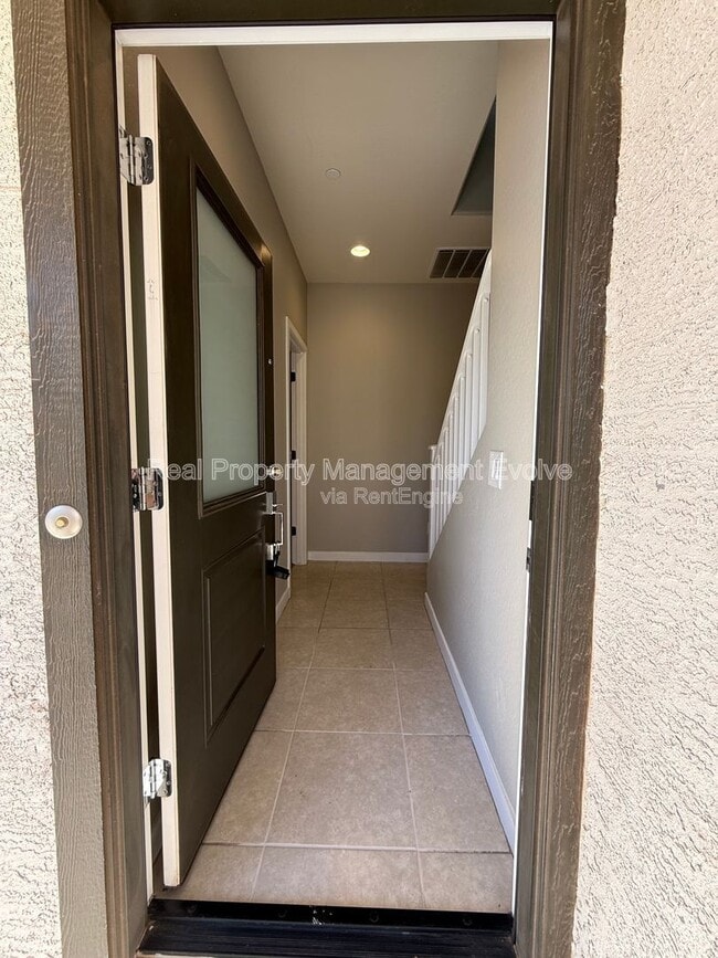 Building Photo - 4064 E Pony Ln