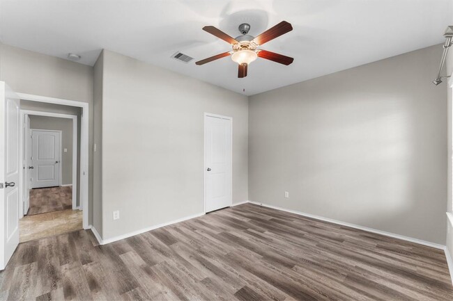 Building Photo - 154 Meadow Mill Dr