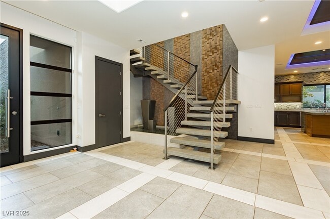 Building Photo - 94 Glade Hollow Dr