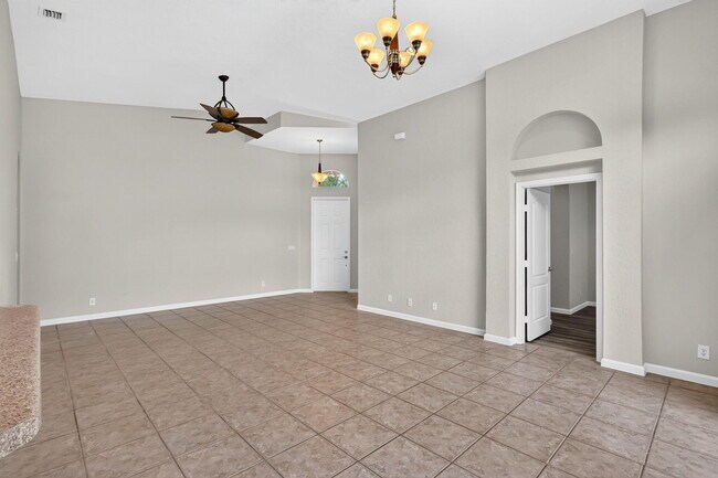 Building Photo - 5614 Sunberry Cir