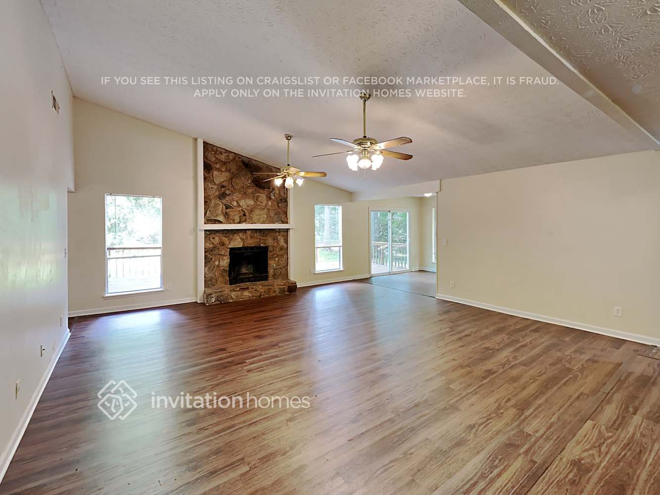 Building Photo - 614 Oxford Hall Dr SW