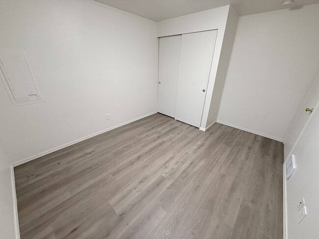 Building Photo - 10807 22nd Pl SE