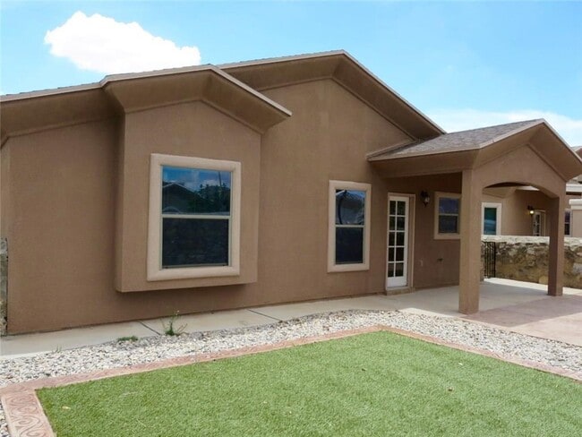 Building Photo - 14209 North Point Ave