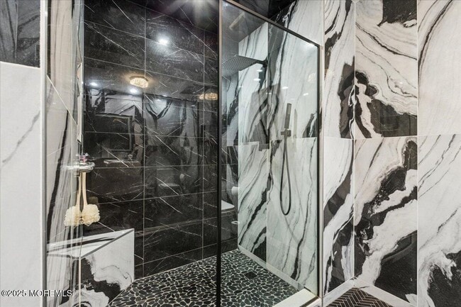 Building Photo - 292 Daisy Dr