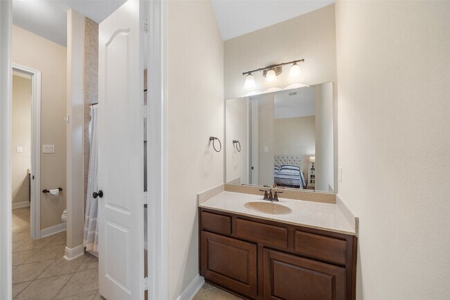 Building Photo - 34 Danby Place