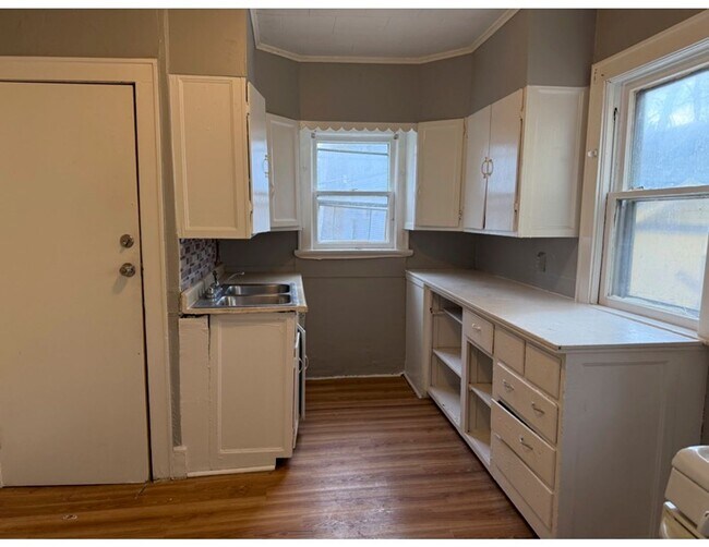 Building Photo - Stratford Park