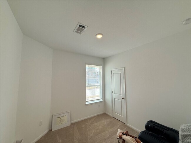 Building Photo - 17802 Plow Horse Ln