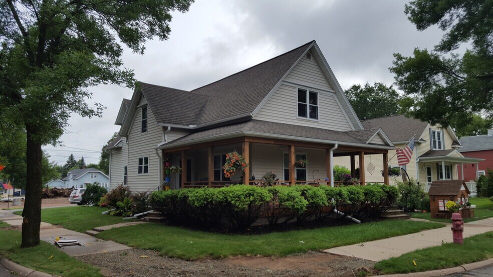 2 Story Side-by-Side Duplex - 143 River St