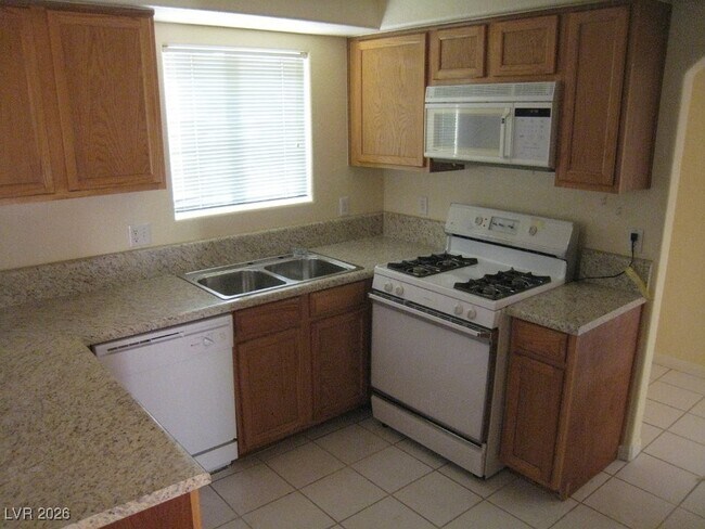 Building Photo - 509 Indian Bluff St