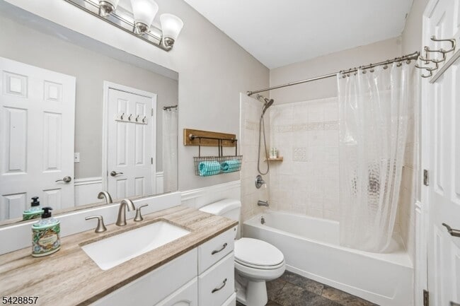 Building Photo - 26179 Westview