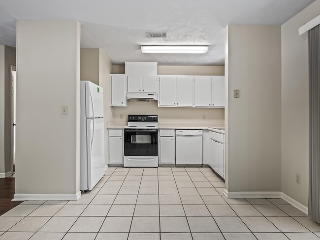 Building Photo - 8760 Minnow Creek Dr