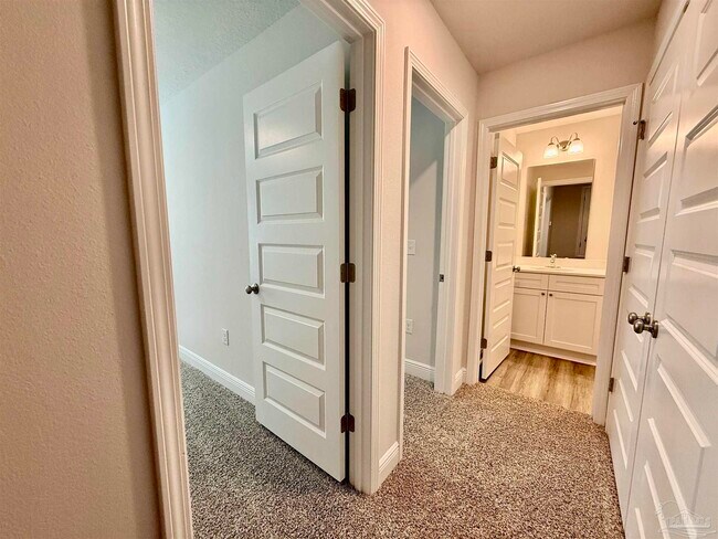 Building Photo - 4067 Pendragon Cir