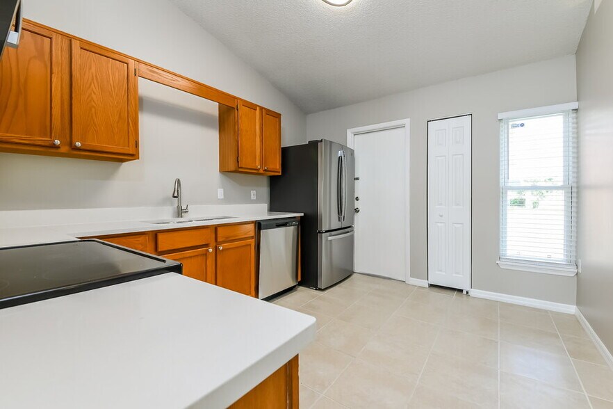 Building Photo - 264 Magellan Dr