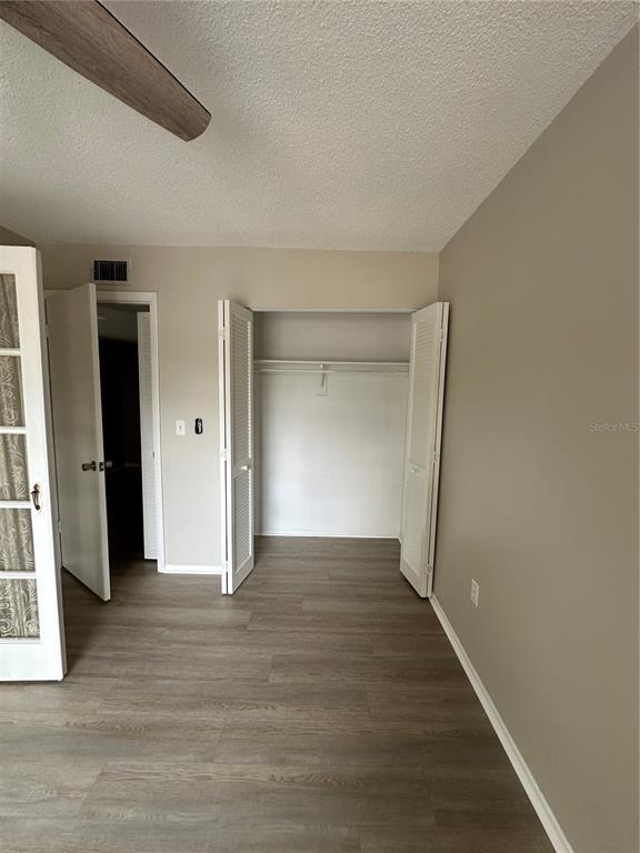 Building Photo - 6063 Village Cir S