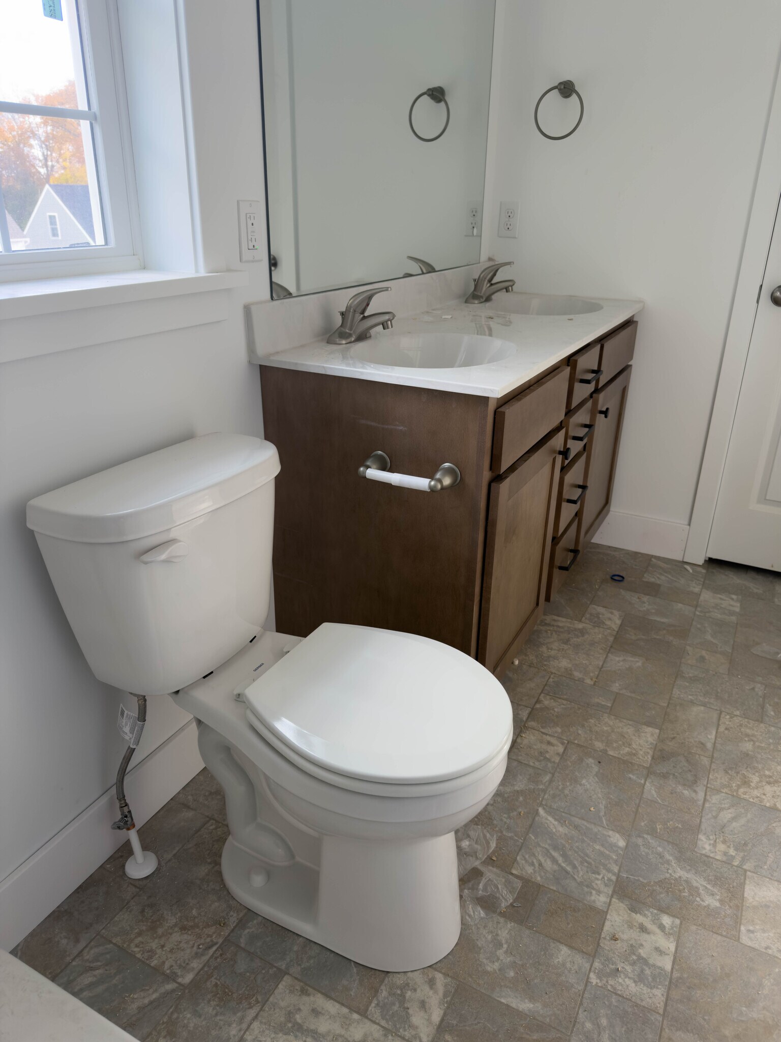 Building Photo - 108 Meadows Bnd