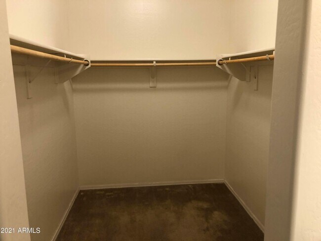 Building Photo - 8457 N 61st Ln