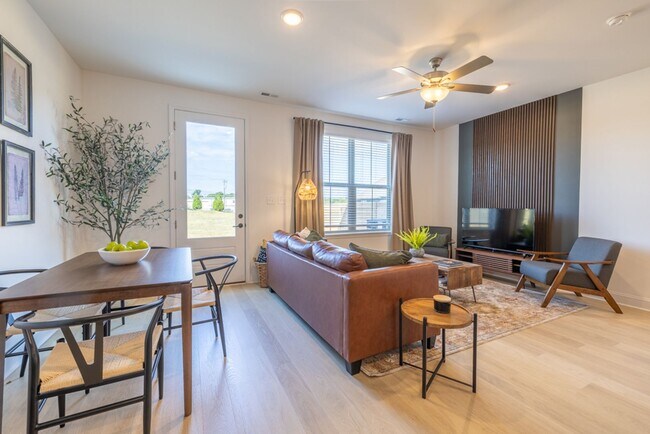 Building Photo - NEWLY RENOVATED + Washer and Dryer Included!