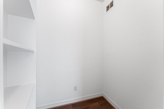 Building Photo - 361 W Tupelo Green Cir